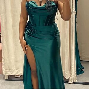 Elegant Green Halter Evening Gown